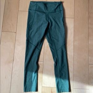 Outdoor voices 3/4 warm up pant